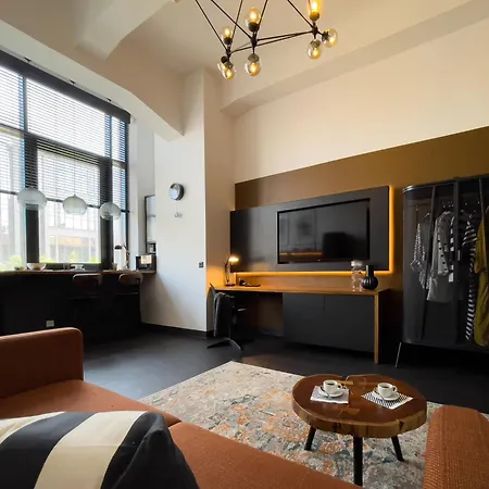 Astoria Central Home Apartments Lägenhet